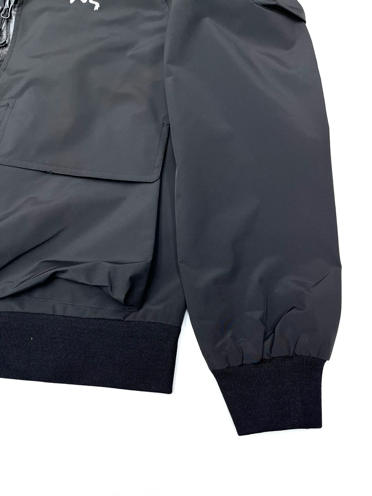 Same Style， ， ！2026 New Arrival ，Original Premium ！ Breathable ， ， ， Quality。 ！ ， ！Sizes：M～3XL